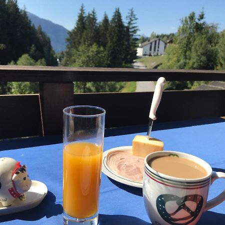 Ferienwohnung Laax mit Traumblick, großem Balkon und Terrasse Exterior foto
