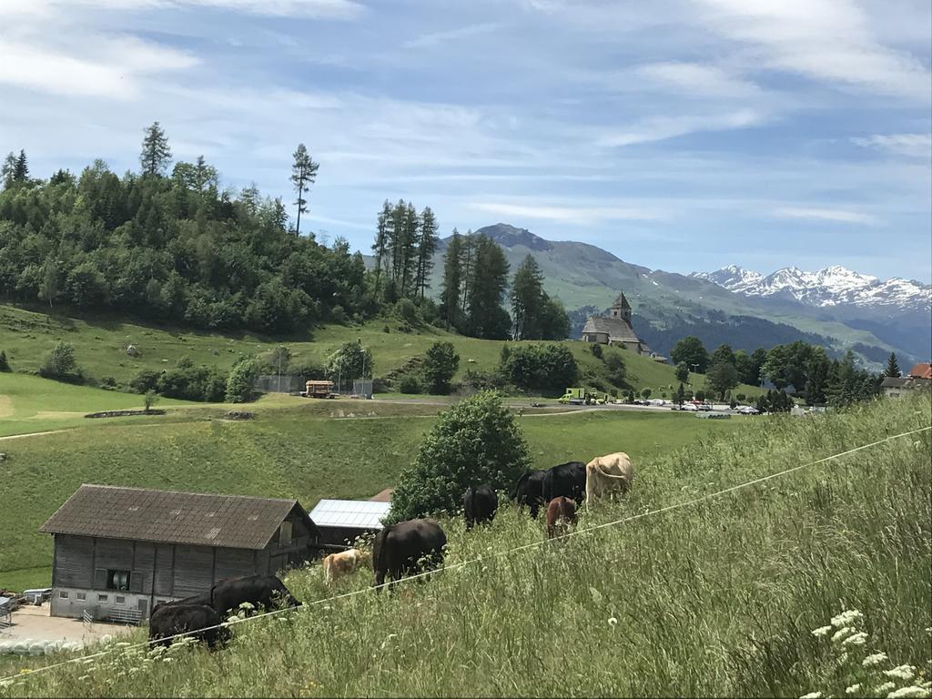 Ferienwohnung Laax mit Traumblick, großem Balkon und Terrasse Exterior foto