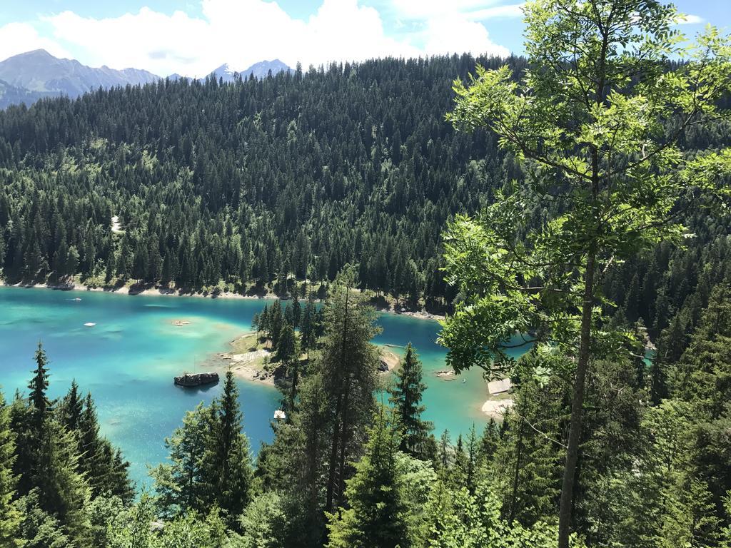 Ferienwohnung Laax mit Traumblick, großem Balkon und Terrasse Exterior foto