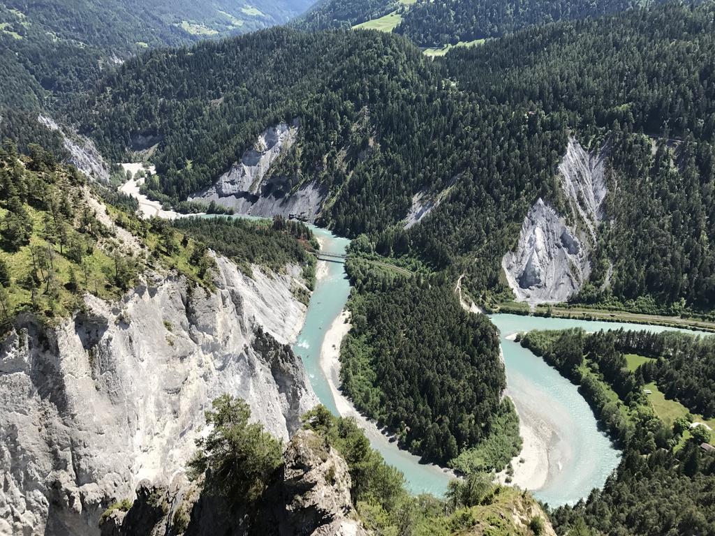 Ferienwohnung Laax mit Traumblick, großem Balkon und Terrasse Exterior foto