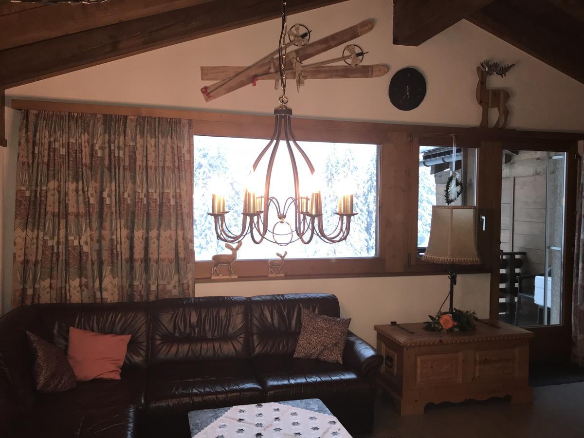 Ferienwohnung Laax mit Traumblick, großem Balkon und Terrasse Exterior foto
