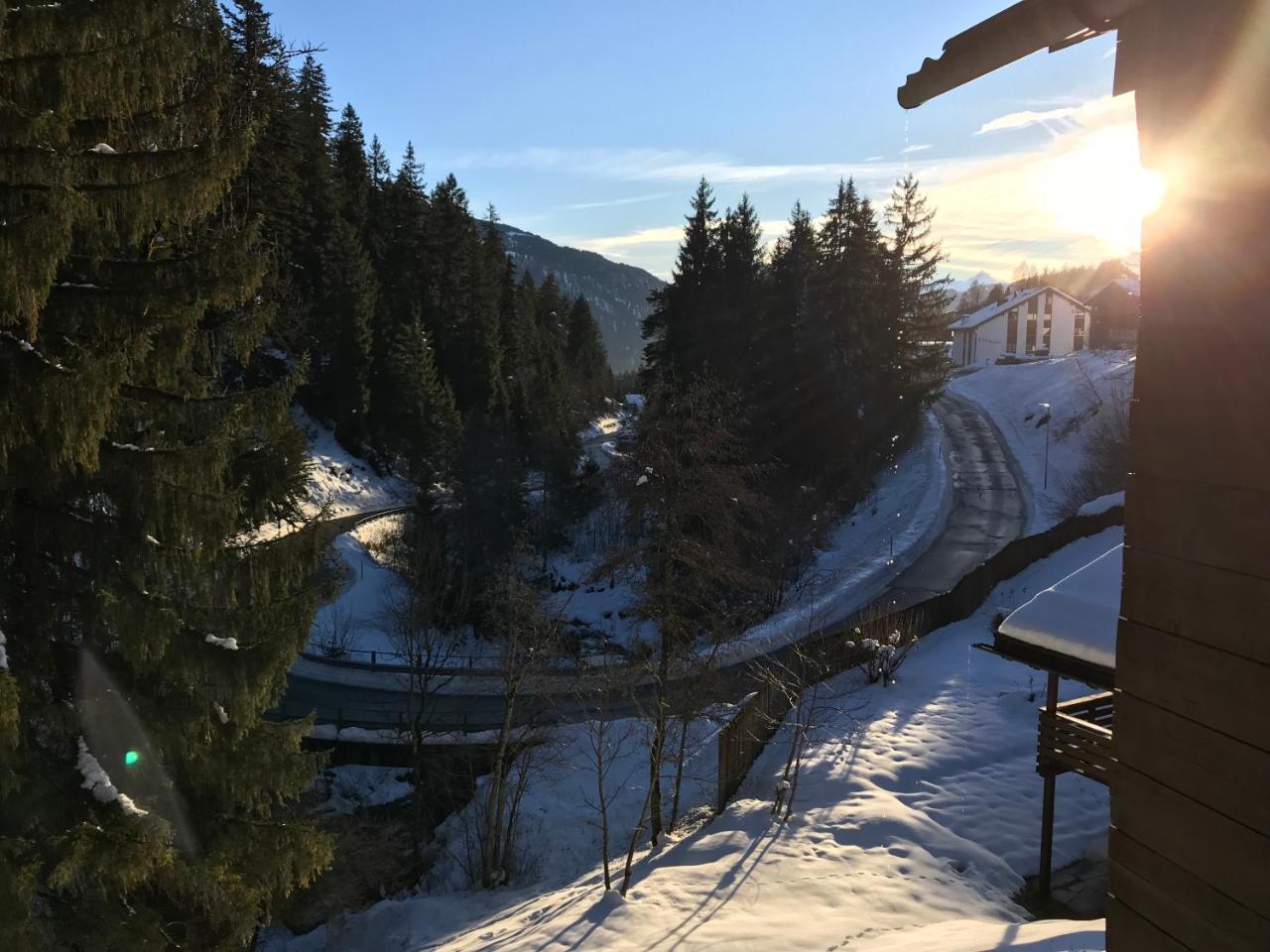 Ferienwohnung Laax mit Traumblick, großem Balkon und Terrasse Exterior foto
